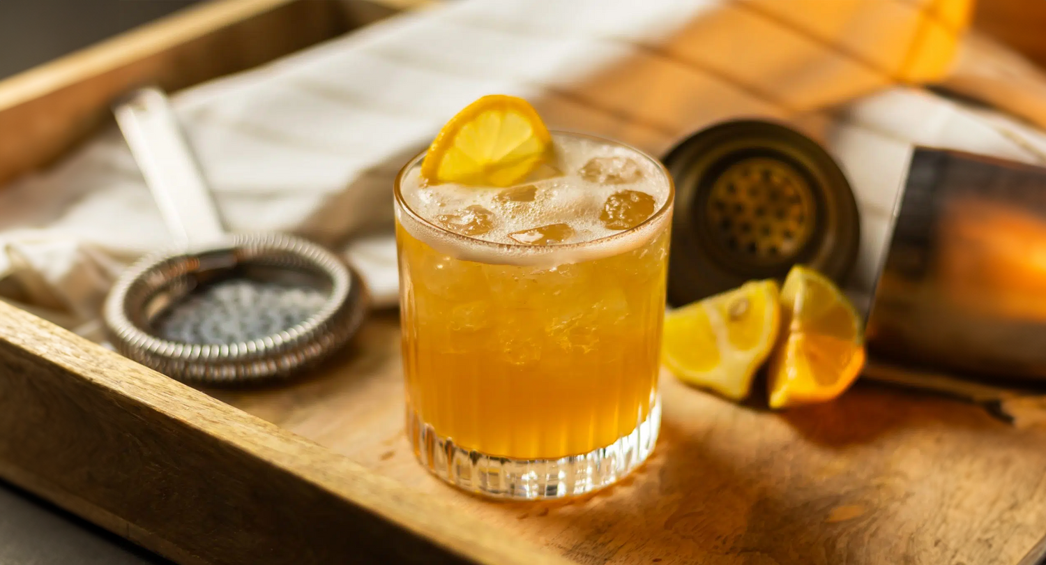 Sko Bubbs - Gold Rush Fizz Cocktail Image